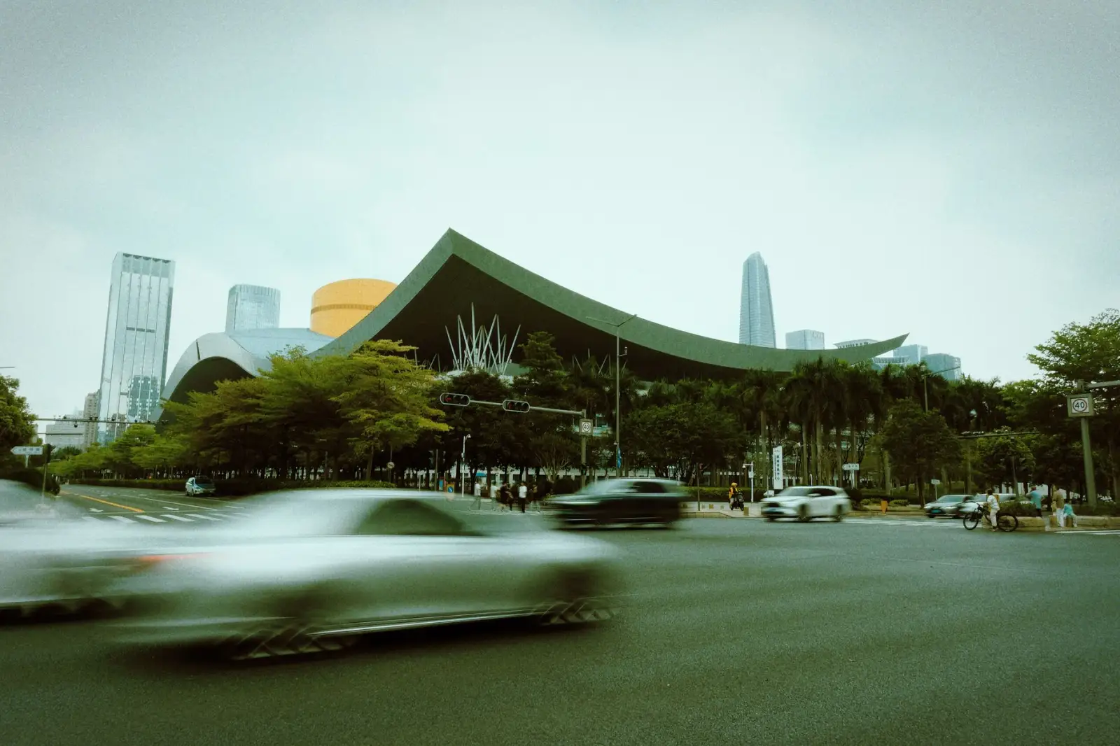 光纤布线与机柜整理中标签标识工程的关键作用及实施要点