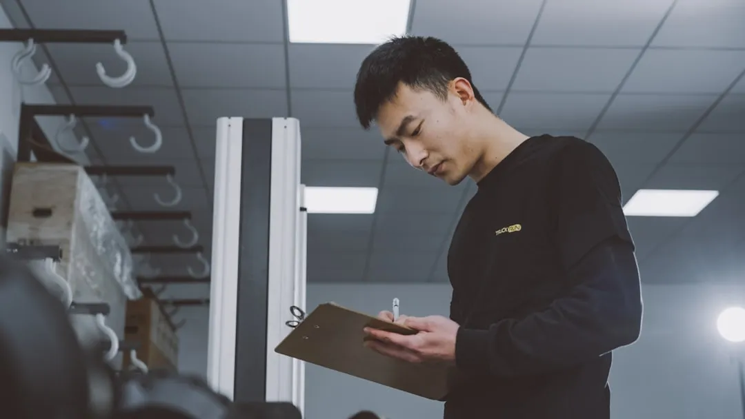 光纤布线工程实施要点：从线缆绑扎到标签标识的规范化流程解析